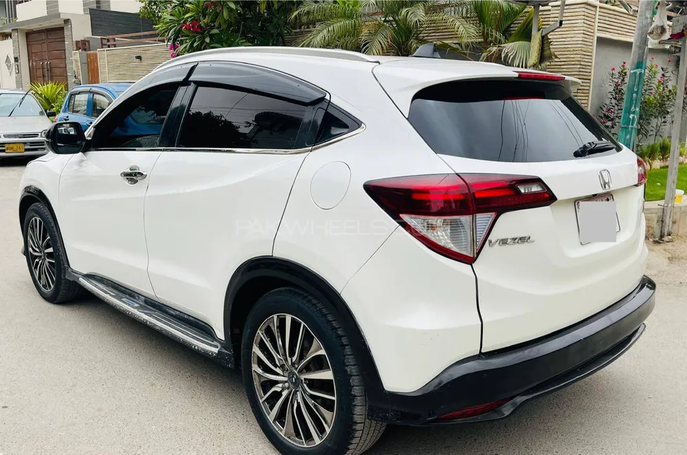 Honda Vezel 2016 for Sale in Karachi Honda Vezel 2016 for Sale in Karachi Image-6