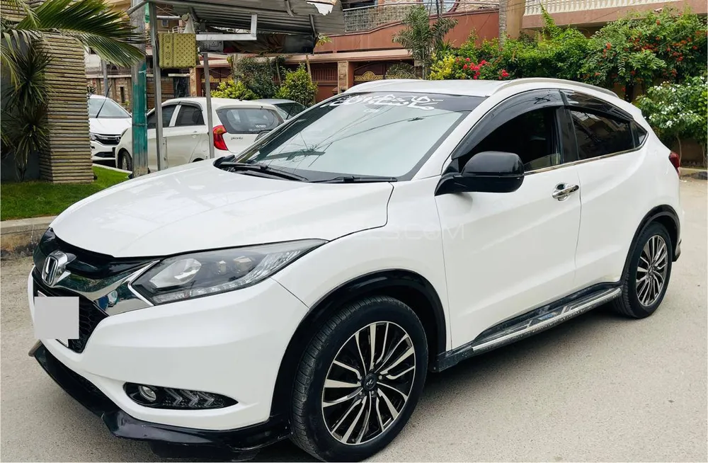 Honda Vezel 2016 for Sale in Karachi Honda Vezel 2016 for Sale in Karachi Image-2