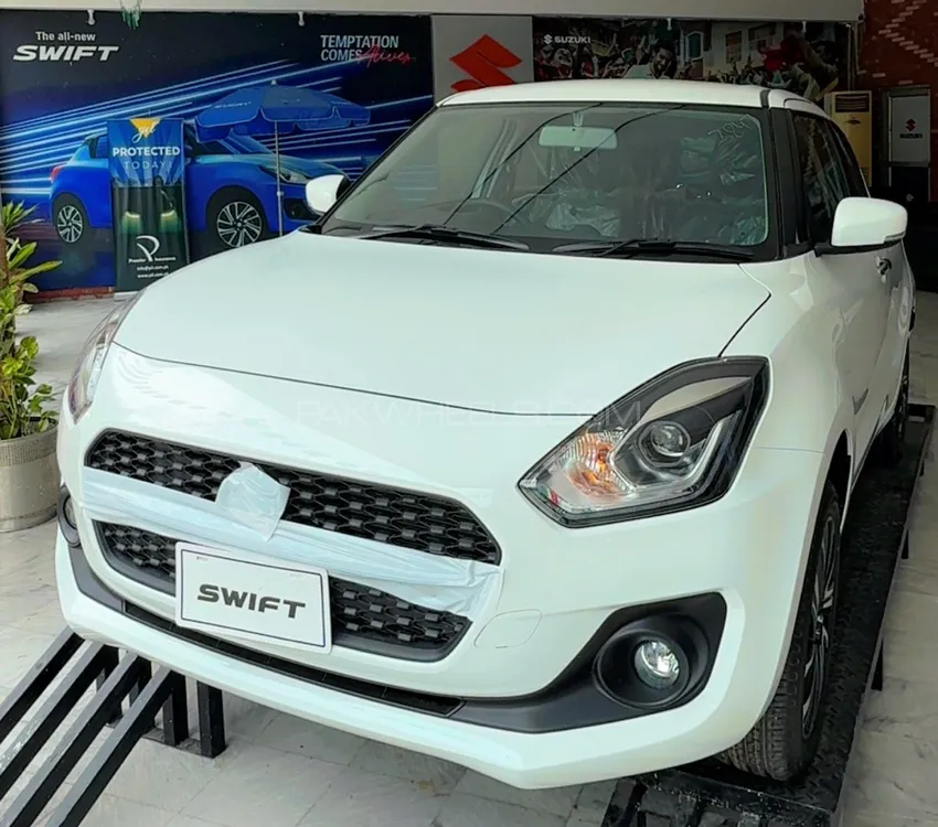 Suzuki Swift 2025 for Sale in Lahore Image-1