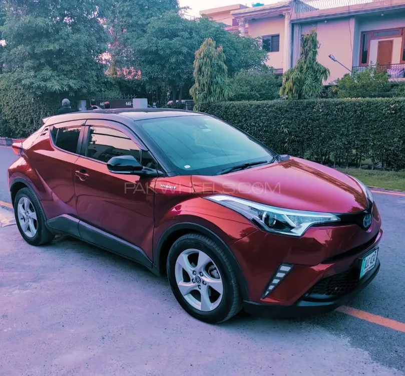 Toyota C-HR 2017 for Sale in Lahore Image-1