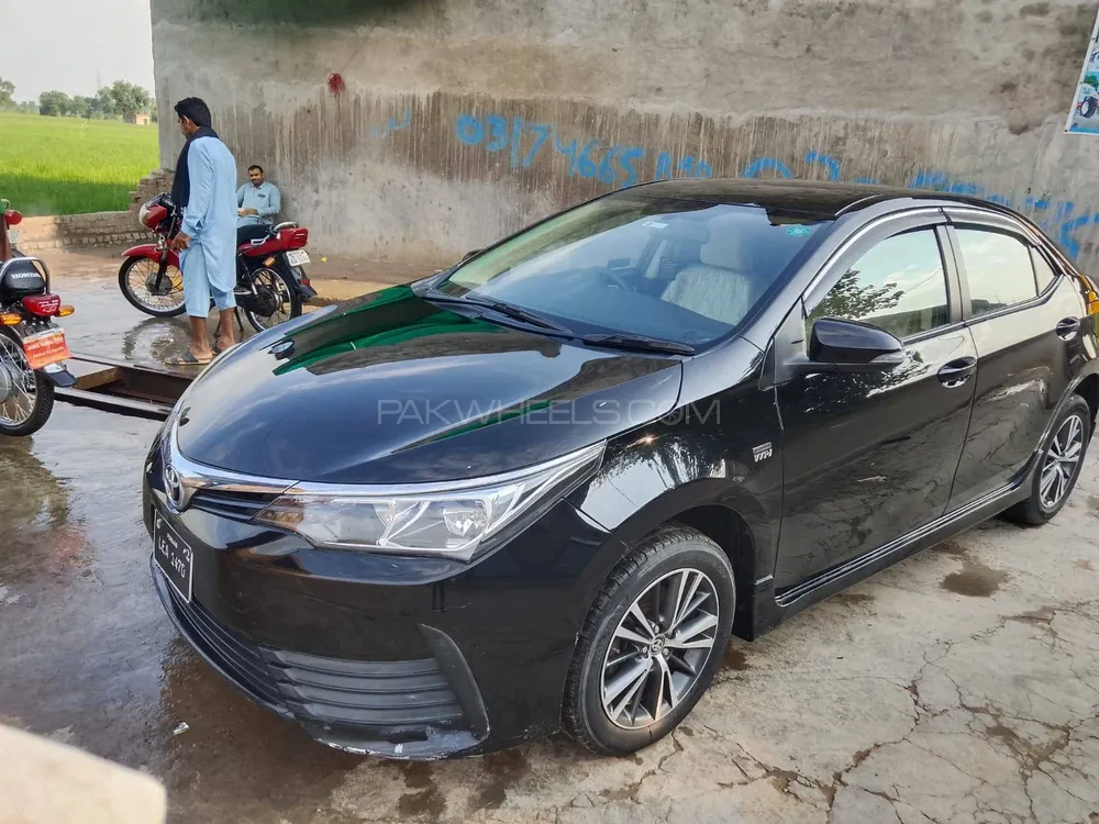 Toyota Corolla 2018 for Sale in Lahore Image-1