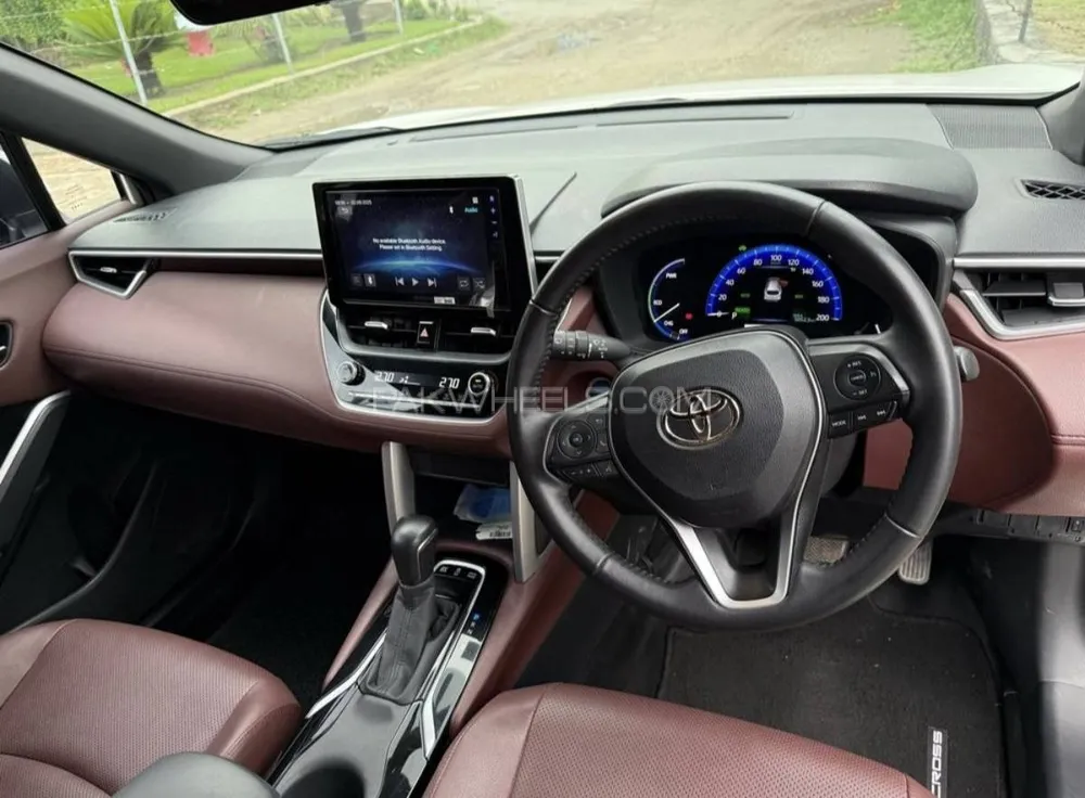 Toyota Corolla Cross 2024 for Sale in Lahore Toyota Corolla Cross 2024 for Sale in Lahore Image-7