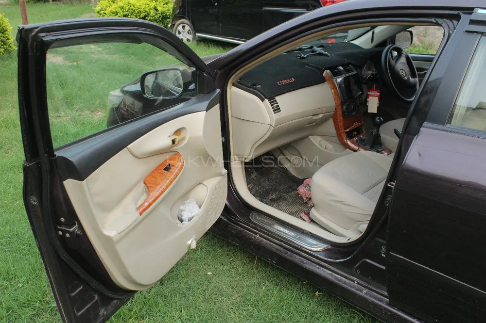 Toyota Corolla 2012 for Sale in Karachi Image-1
