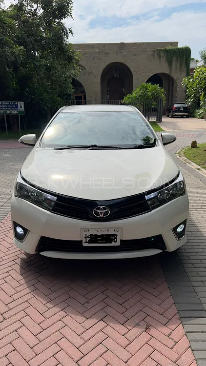 Toyota Corolla 2015 for Sale in Lahore Image-1