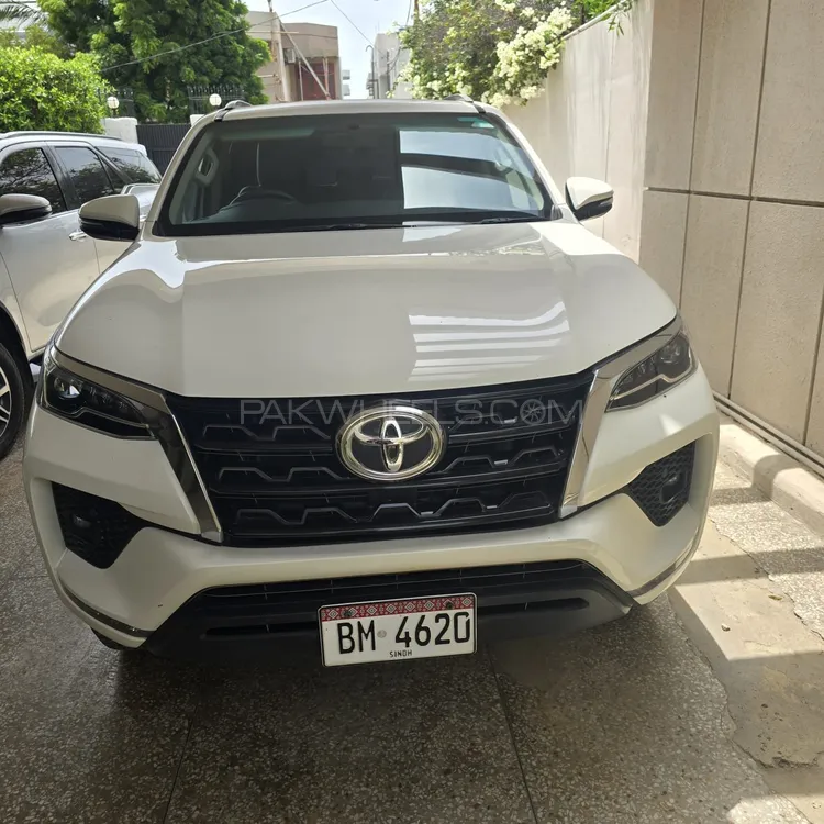 Toyota Fortuner 2024 for Sale in Karachi Image-1