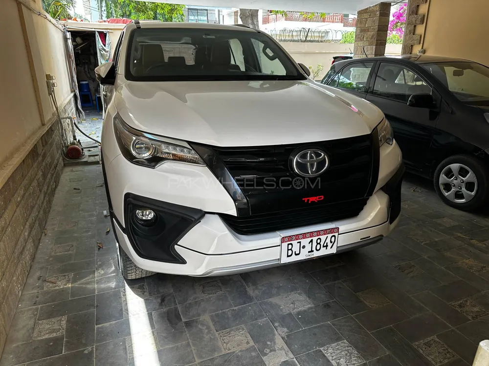 Toyota Fortuner 2021 for Sale in Karachi Image-1