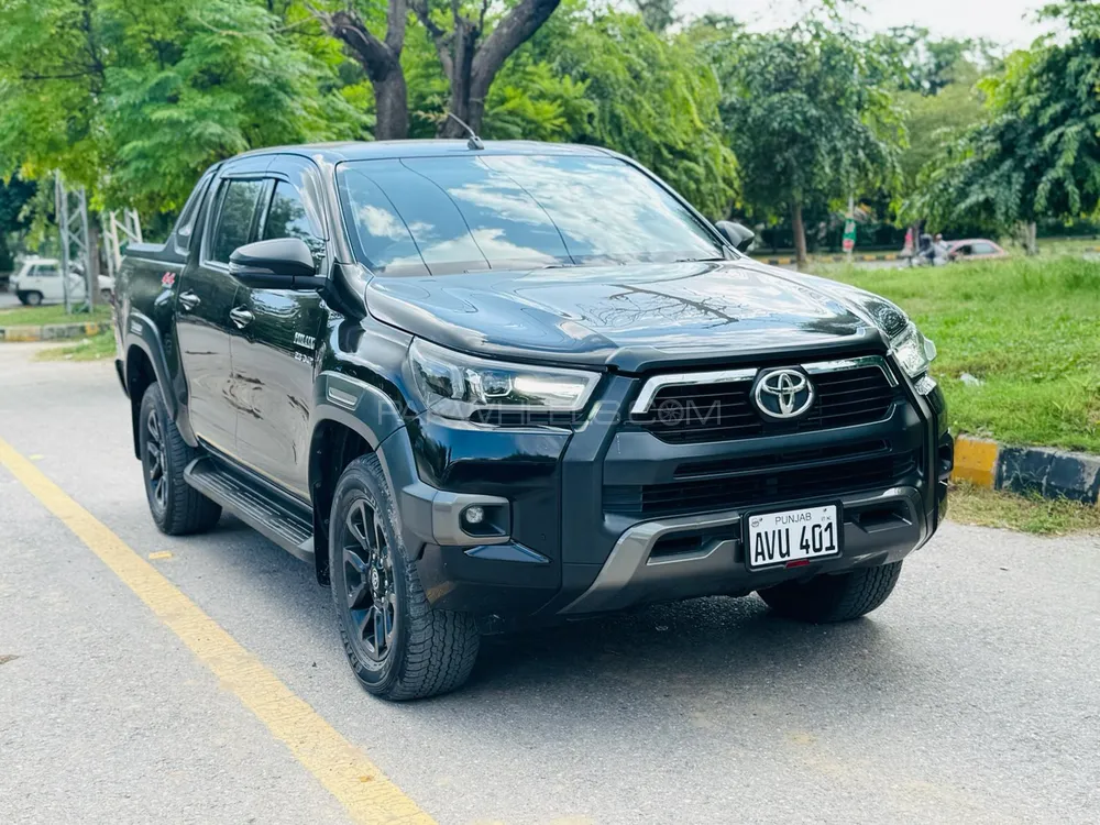 Toyota Hilux 2023 for Sale in Islamabad Image-1