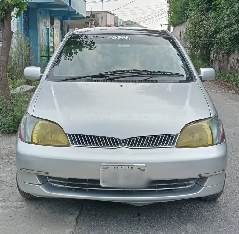 Toyota Platz 2000 for Sale in Islamabad Image-1