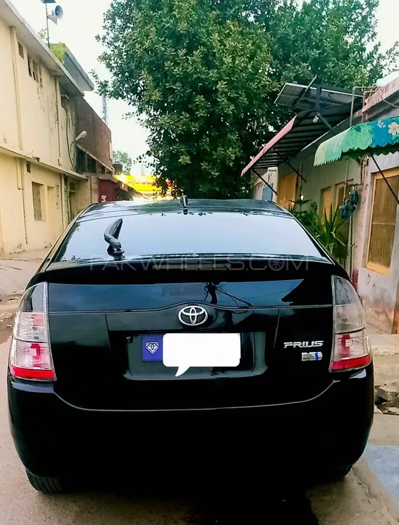 Toyota Prius 2010 for Sale in Islamabad Image-1