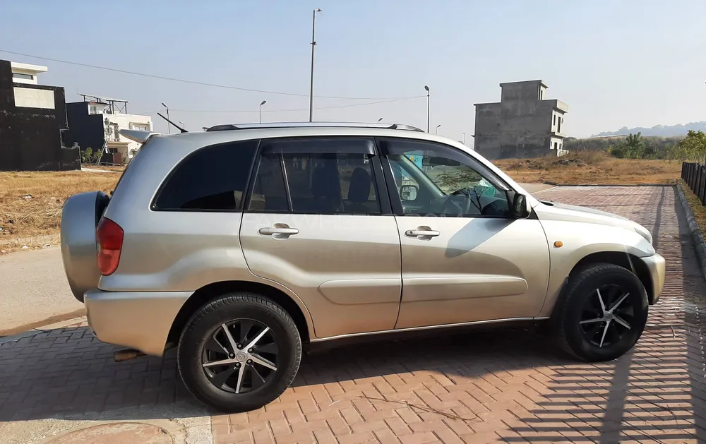Toyota Rav4 2003 for Sale in Islamabad Image-1