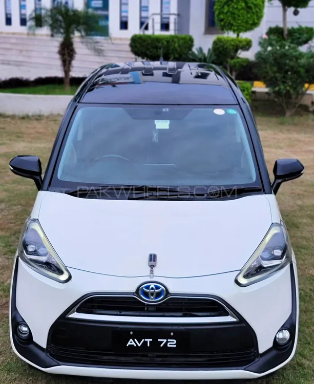 Toyota Sienta 2016 for Sale in Lahore Image-1