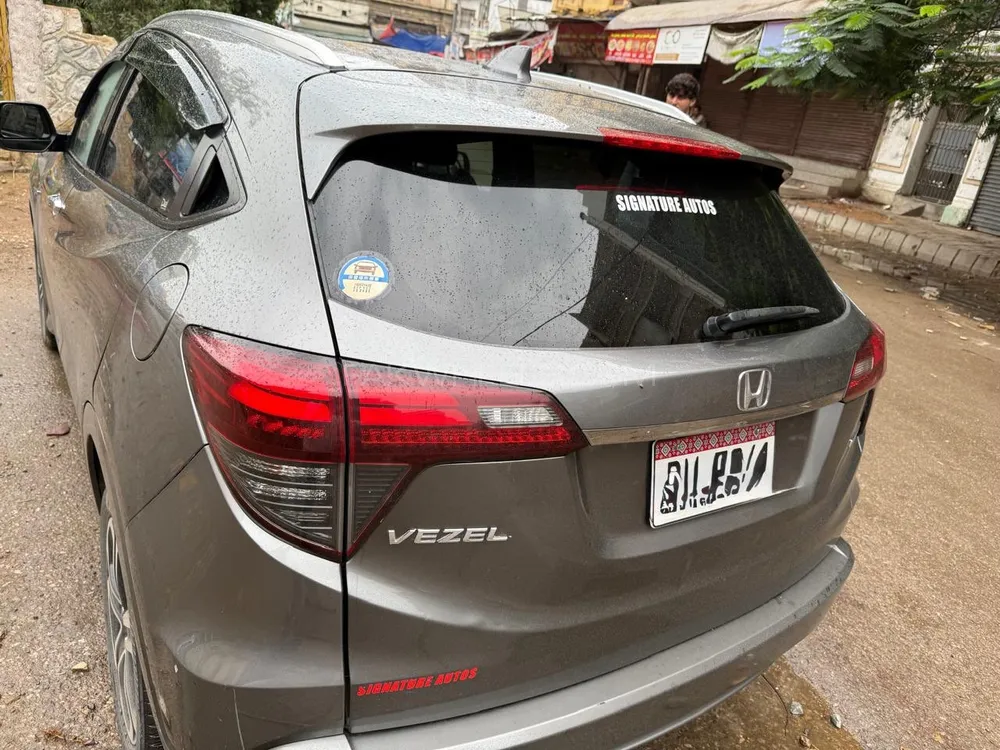 Honda Vezel 2019 for Sale in Karachi Image-1