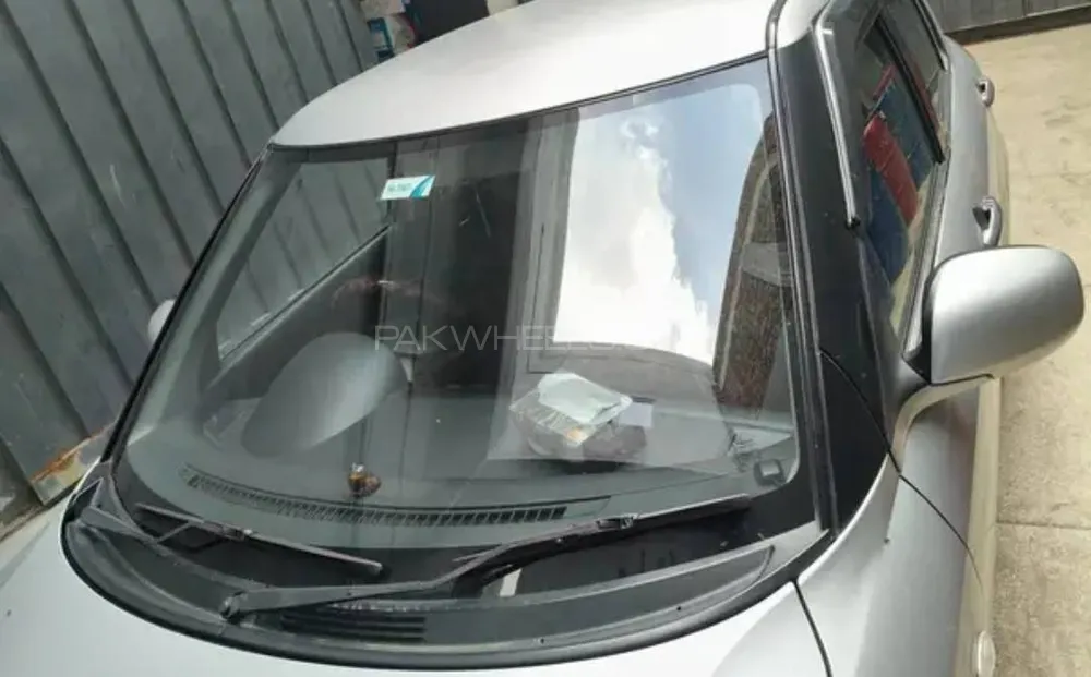 suzuki swift windscreen Image-1