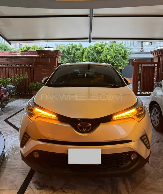 Toyota C-HR 2018 for Sale in Lahore Image-1