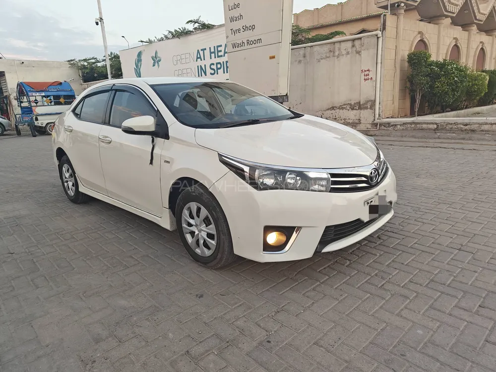 Toyota Corolla 2015 for Sale in Islamabad Image-1