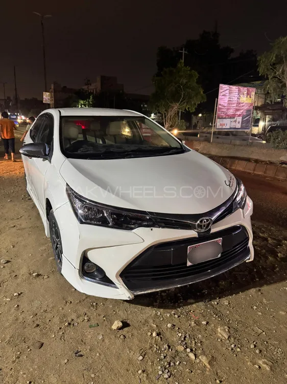 Toyota Corolla 2017 for Sale in Karachi Image-1