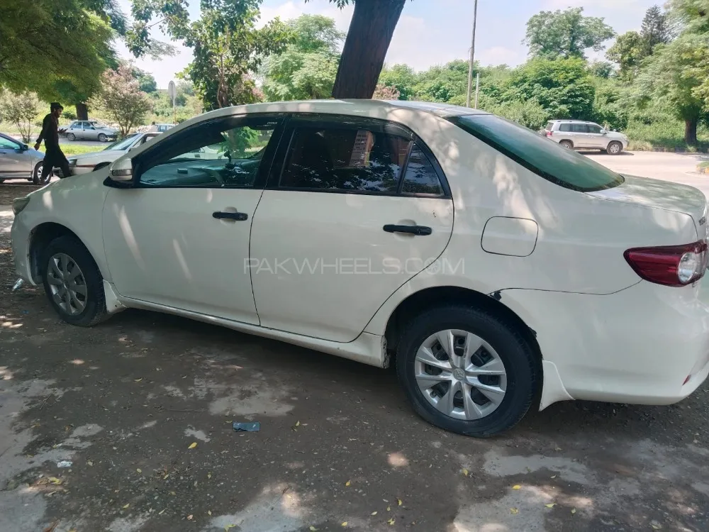 Toyota Corolla 2010 for Sale in Islamabad Image-1