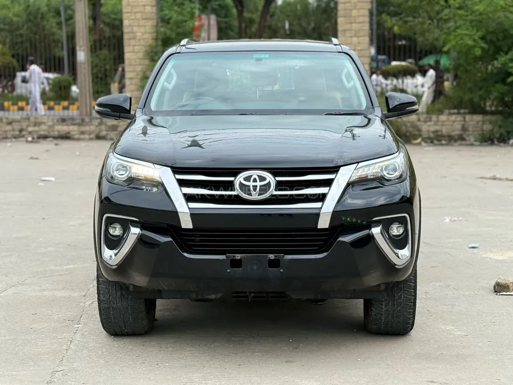 Toyota Fortuner 2018 for Sale in Islamabad Image-1