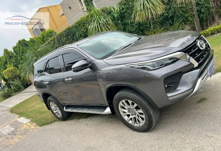 Toyota Fortuner 2021 for Sale in Lahore Toyota Fortuner 2021 for Sale in Lahore Image-3