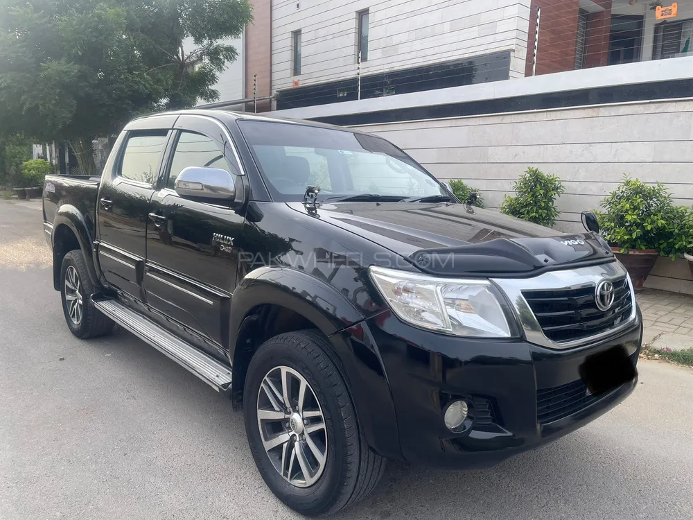 Toyota Hilux 2012 for Sale in Karachi Image-1
