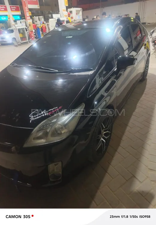 Toyota Prius 2011 for Sale in Karachi Image-1