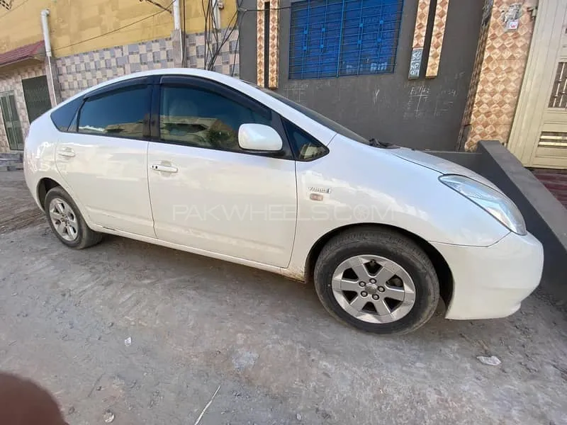 Toyota Prius 2013 for Sale in Faisalabad Image-1