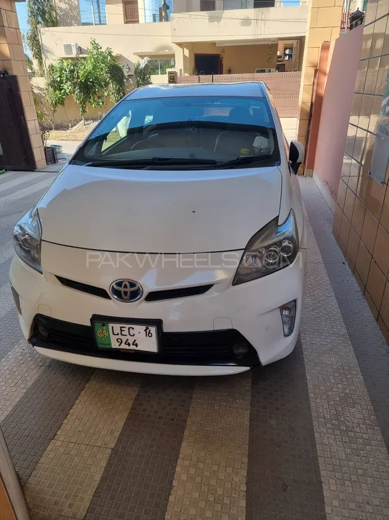 Toyota Prius 2013 for Sale in Lahore Image-1