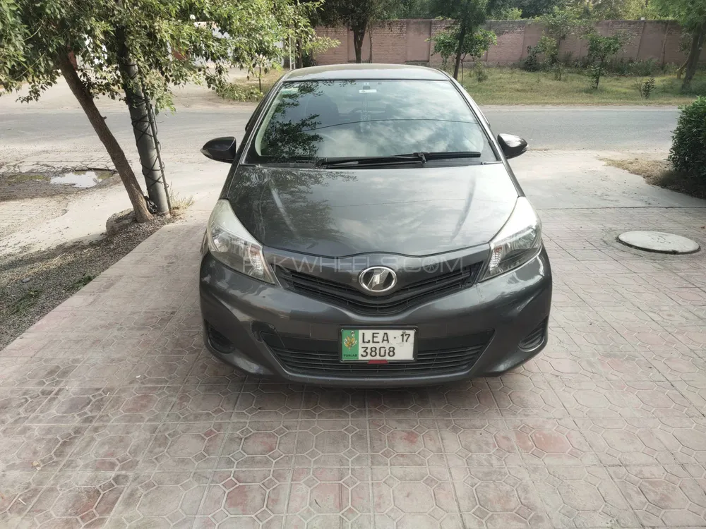 Toyota Vitz 2012 for Sale in Sargodha Image-1