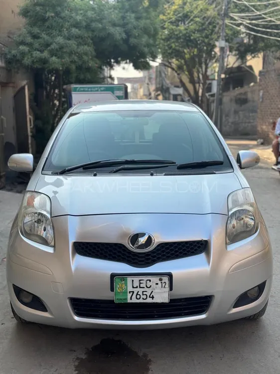 Toyota Vitz 2009 for Sale in Lahore Image-1