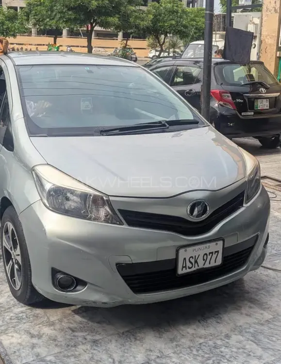 Toyota Vitz 2013 for Sale in Lahore Image-1