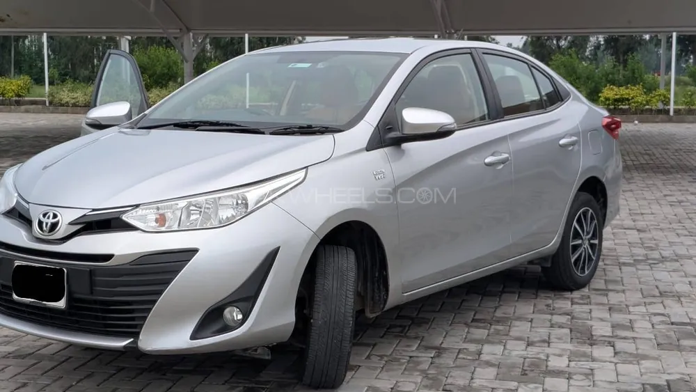 Toyota Yaris Sedan 2022 for Sale in Lahore Image-1