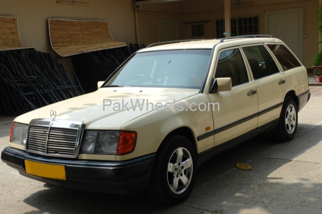 Mercedes Benz 200 T 1988 for Sale in Rawalpindi Image-1