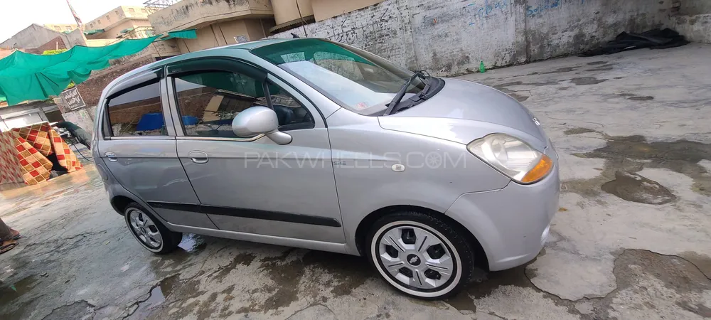 Chevrolet Spark 2016 for Sale in Lahore Image-1
