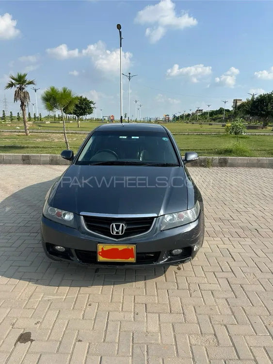 Honda Accord 2004 for Sale in Islamabad Image-1