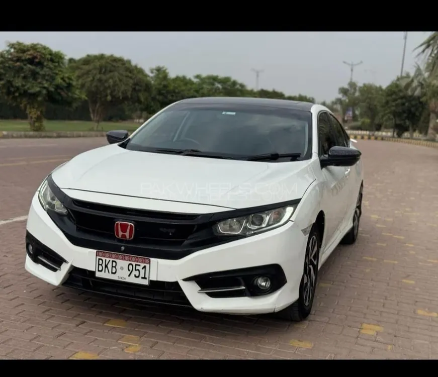 Honda Civic 2017 for Sale in Multan Image-1