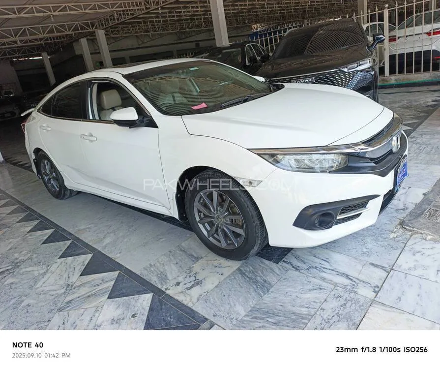 Honda Civic 2018 for Sale in Peshawar Honda Civic 2018 for Sale in Peshawar Image-2