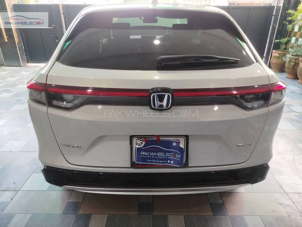 Honda Vezel 2021 for Sale in Lahore Honda Vezel 2021 for Sale in Lahore Image-4