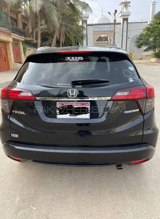 Honda Vezel 2019 for Sale in Karachi Image-1