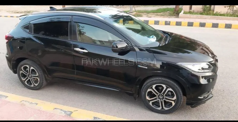 Honda Vezel 2014 for Sale in Gujrat Image-1