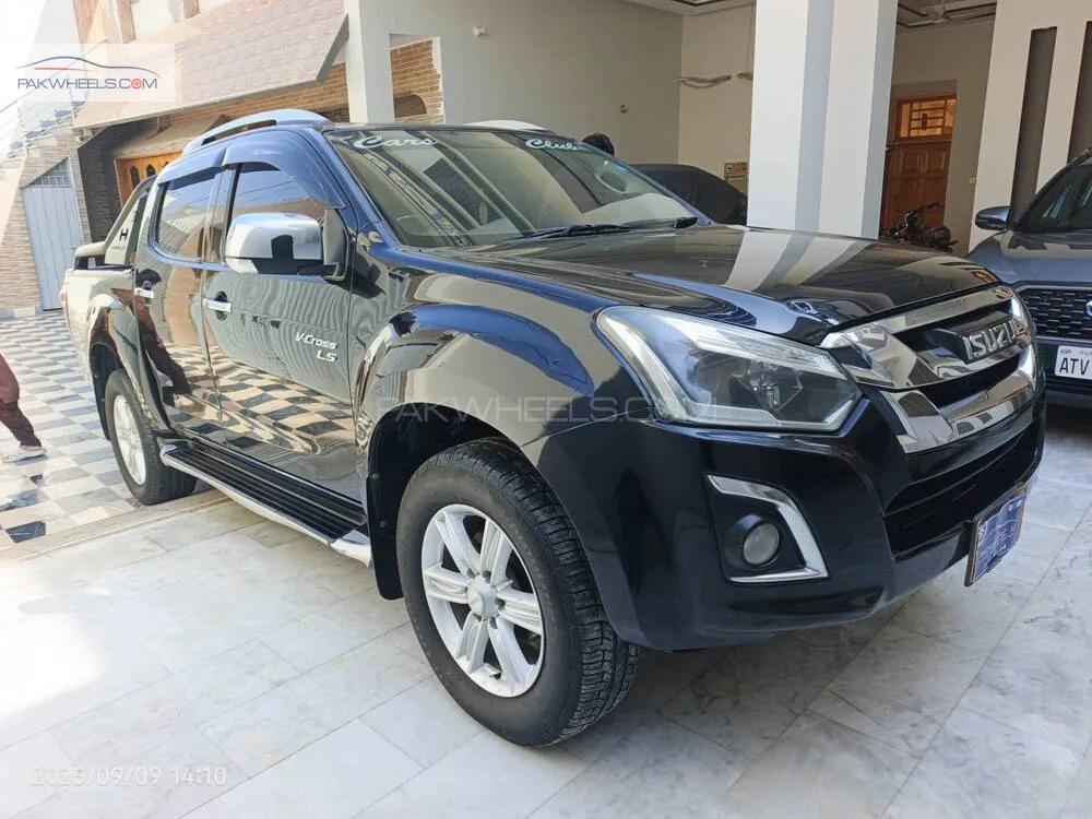 Isuzu D-Max 2019 for Sale in Multan Isuzu D-Max 2019 for Sale in Multan Image-2