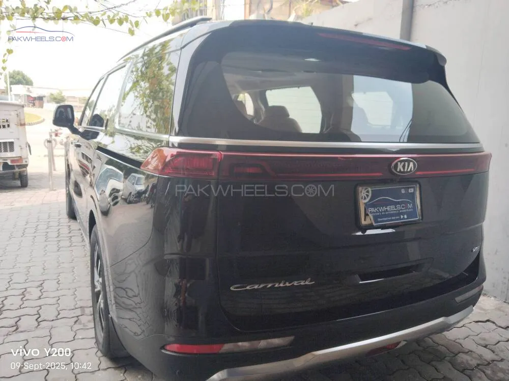 KIA Carnival 2021 for Sale in Lahore KIA Carnival 2021 for Sale in Lahore Image-5