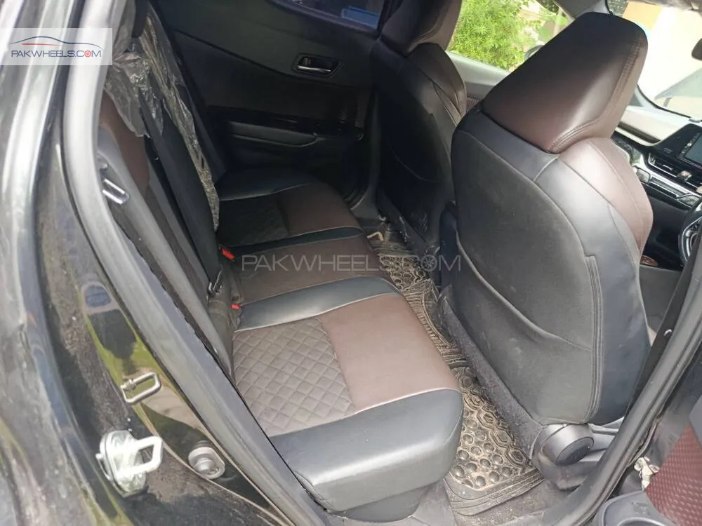 Toyota C-HR 2018 for Sale in Islamabad Toyota C-HR 2018 for Sale in Islamabad Image-11