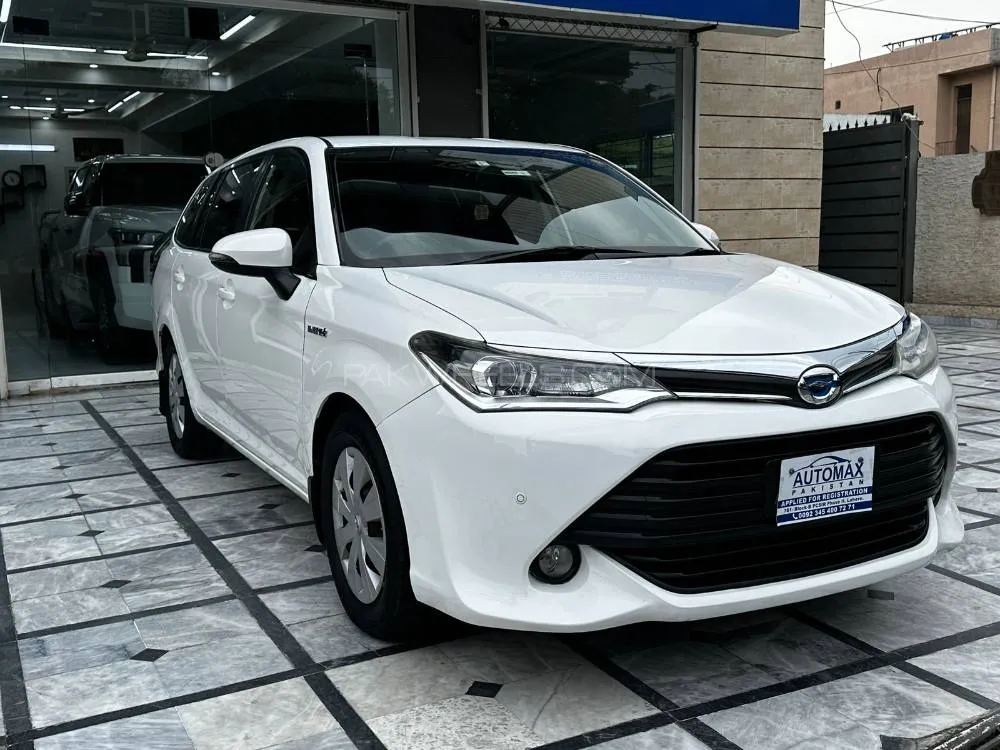 Toyota Corolla Fielder 2015 for Sale in Lahore Image-1
