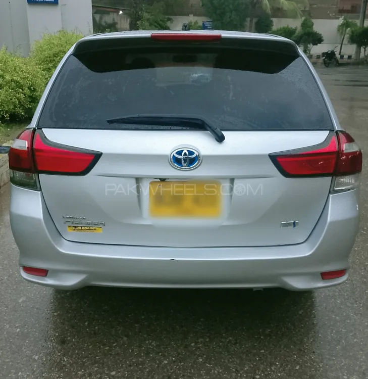 Toyota Corolla Fielder 2015 for Sale in Karachi Image-1