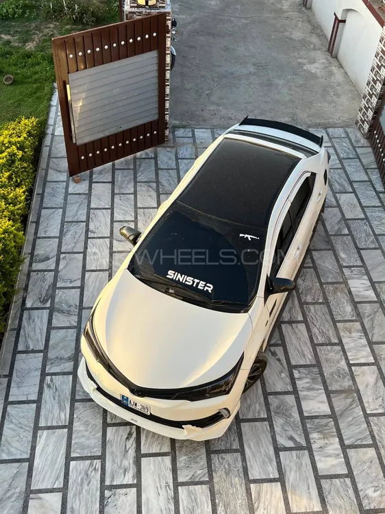 Toyota Corolla 2018 for Sale in Kallar Saddiyian Image-1