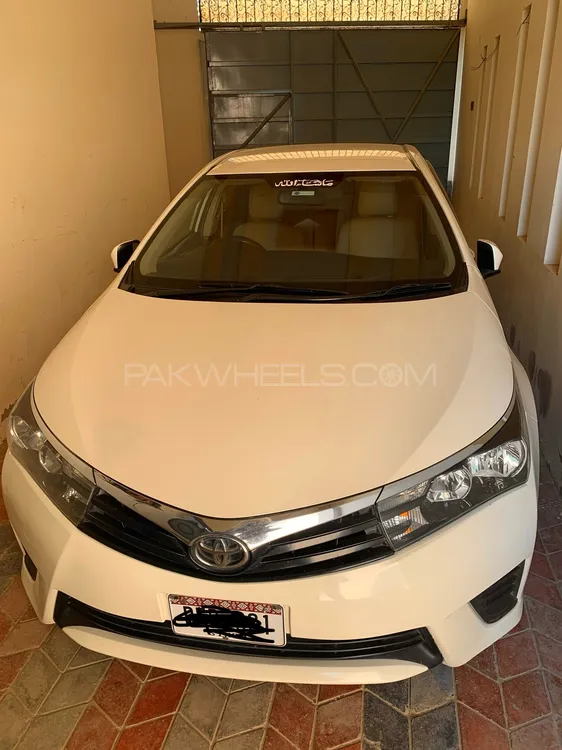 Toyota Corolla 2016 for Sale in Peshawar Image-1