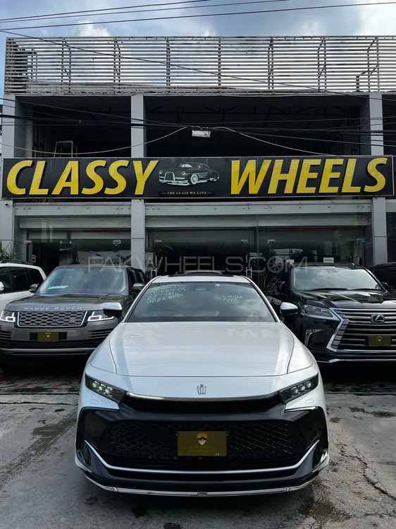 Toyota Crown 2022 for Sale in Lahore Image-1