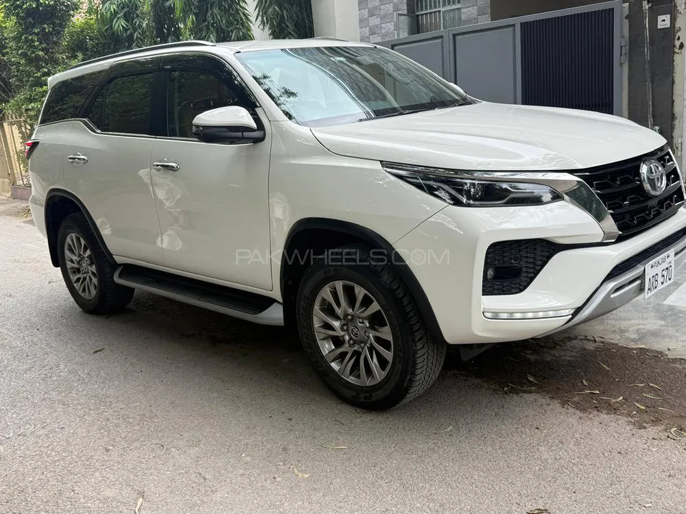 Toyota Fortuner 2023 for Sale in Lahore Image-1