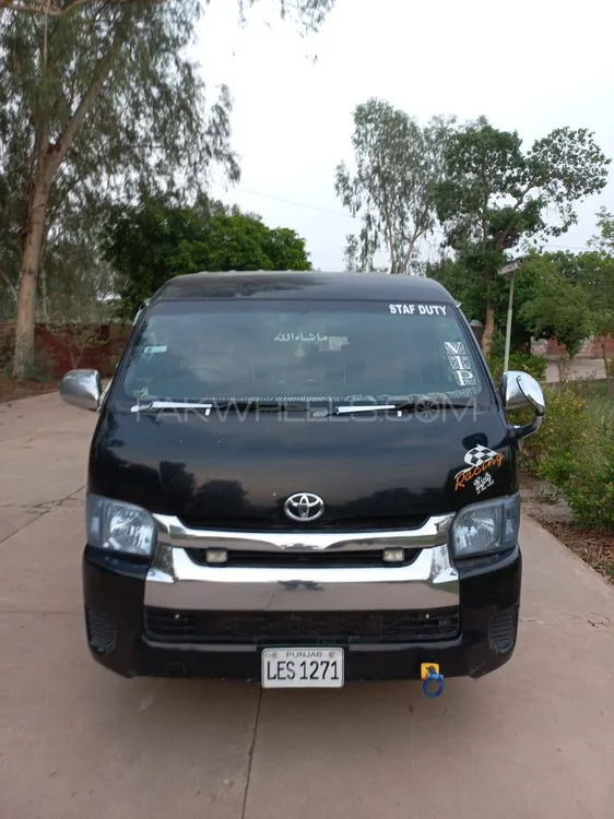 Toyota Hiace 2015 for Sale in Muzaffar Gargh Image-1