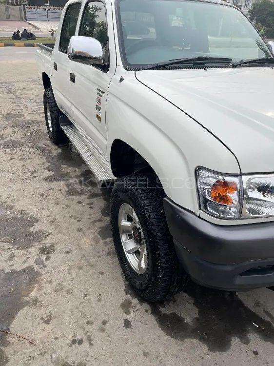Toyota Hilux 2002 for Sale in Lahore Image-1